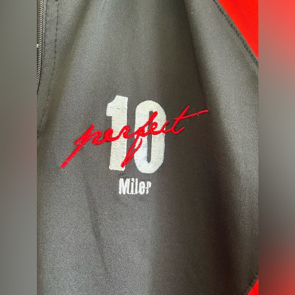 Women’s Performance Long Sleeve Running Shirt Size Medium Color Red/Black - Picture 2 of 5